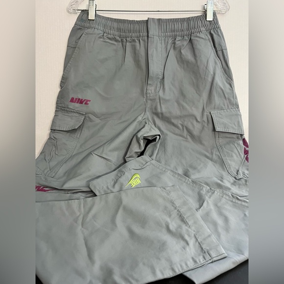 Nike NSW Men's Cargo Pants in Gray with Color Accents - Picture 1 of 7